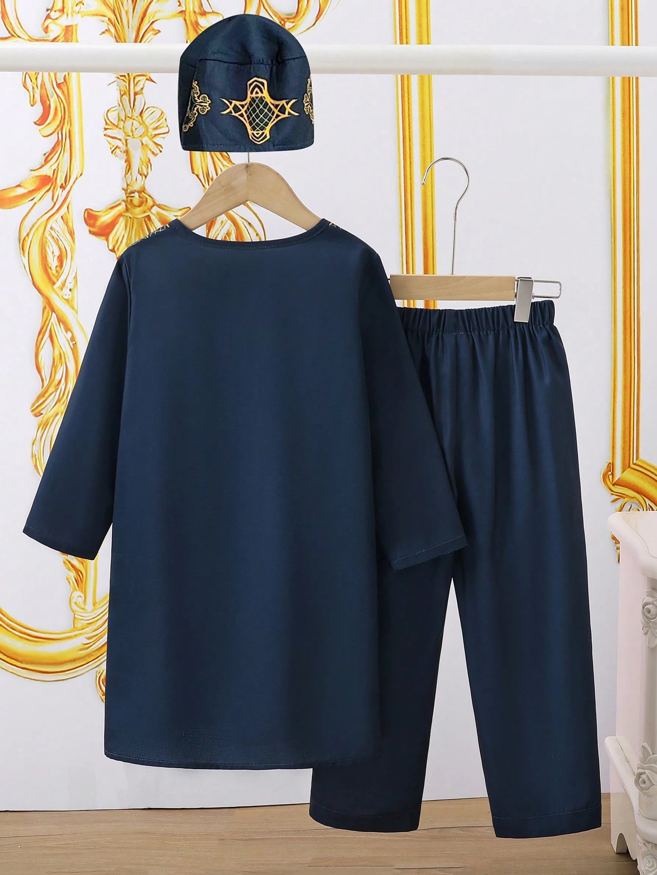 3Pcs/Set Young Boys Pattern Robe, Long Sleeve Top and Pants with Hat, Suitable for Kids Outfits, Back to School, Birthday Parties, Evening Events, Performances, Weddings, Baptisms, School Commencements, Daily Wear, Spring/Summer