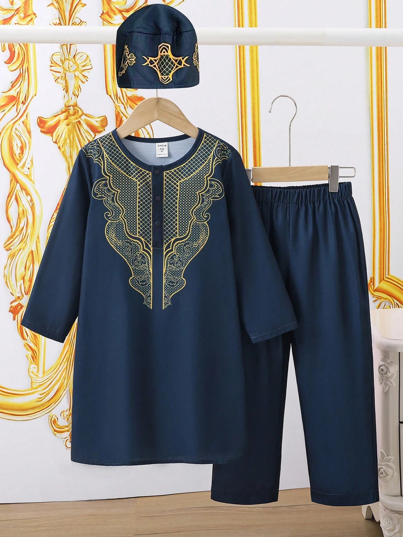 3Pcs/Set Young Boys Pattern Robe, Long Sleeve Top and Pants with Hat, Suitable for Kids Outfits, Back to School, Birthday Parties, Evening Events, Performances, Weddings, Baptisms, School Commencements, Daily Wear, Spring/Summer