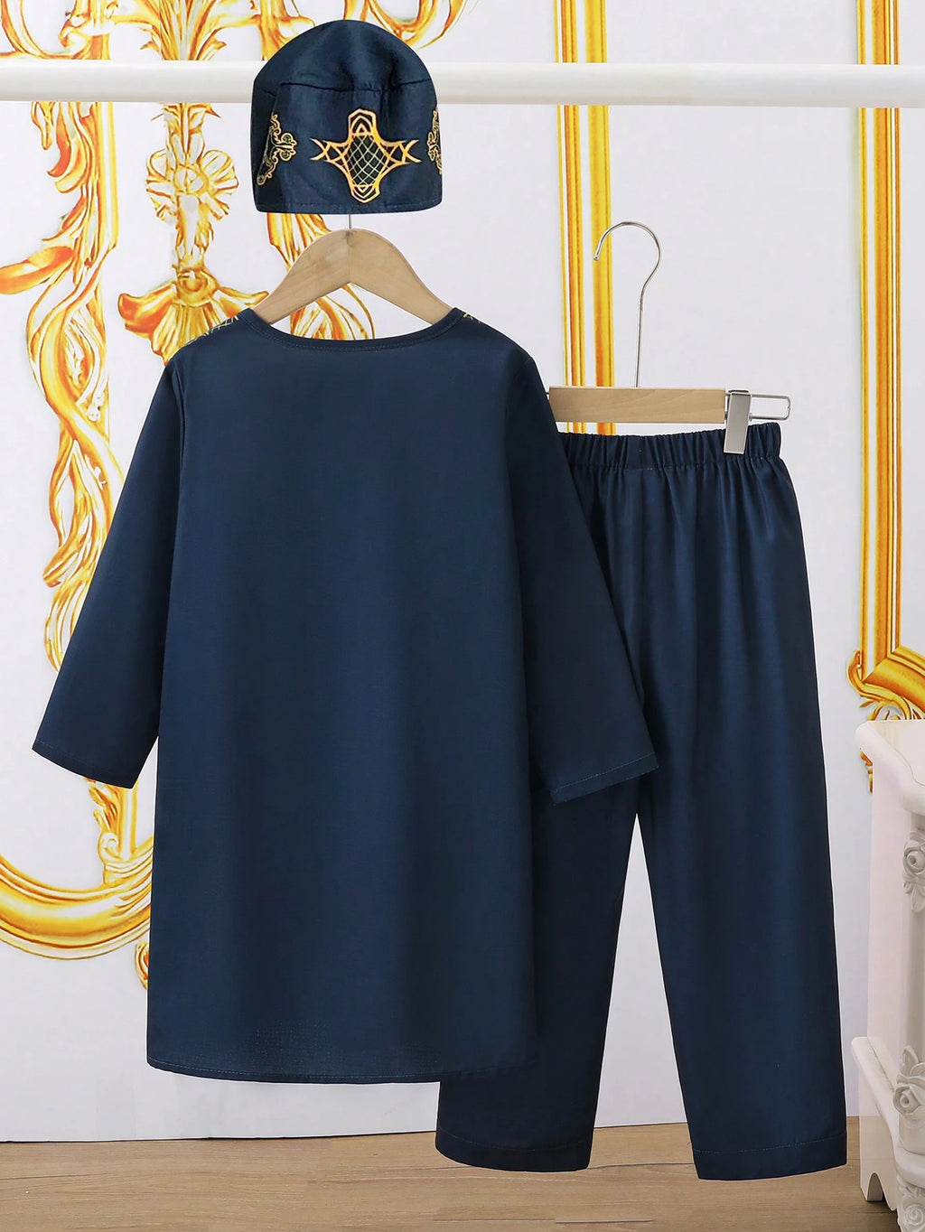 3Pcs/Set Young Boys Pattern Robe, Long Sleeve Top and Pants with Hat, Suitable for Kids Outfits, Back to School, Birthday Parties, Evening Events, Performances, Weddings, Baptisms, School Commencements, Daily Wear, Spring/Summer